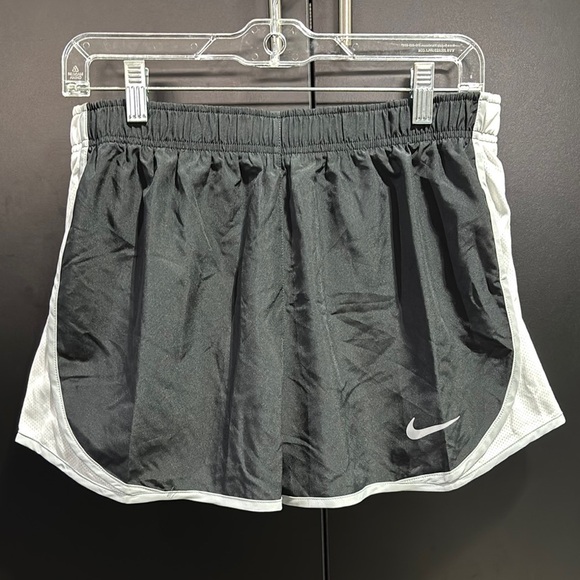 Nike Dri-Fit Running Short panty lined,elastic drawstring waist,mesh side panels - Picture 1 of 9